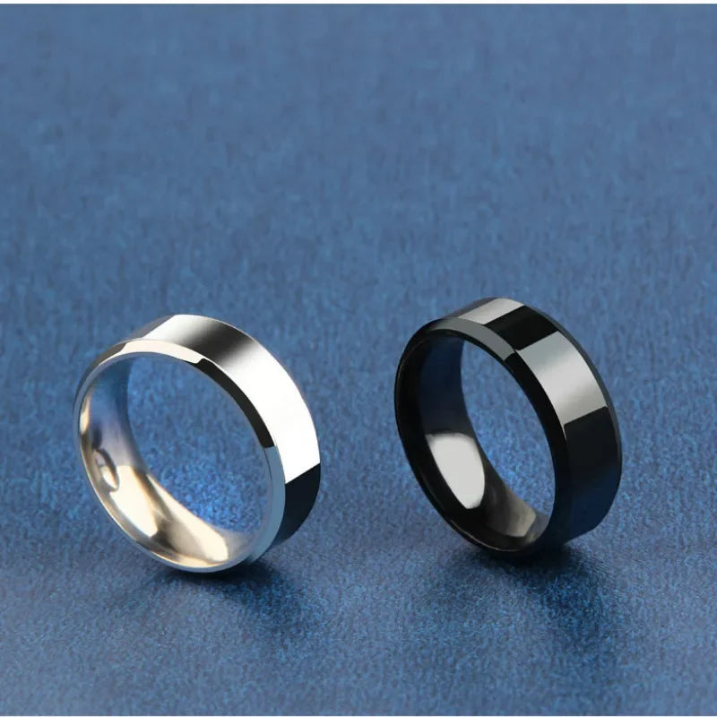 Noir ring